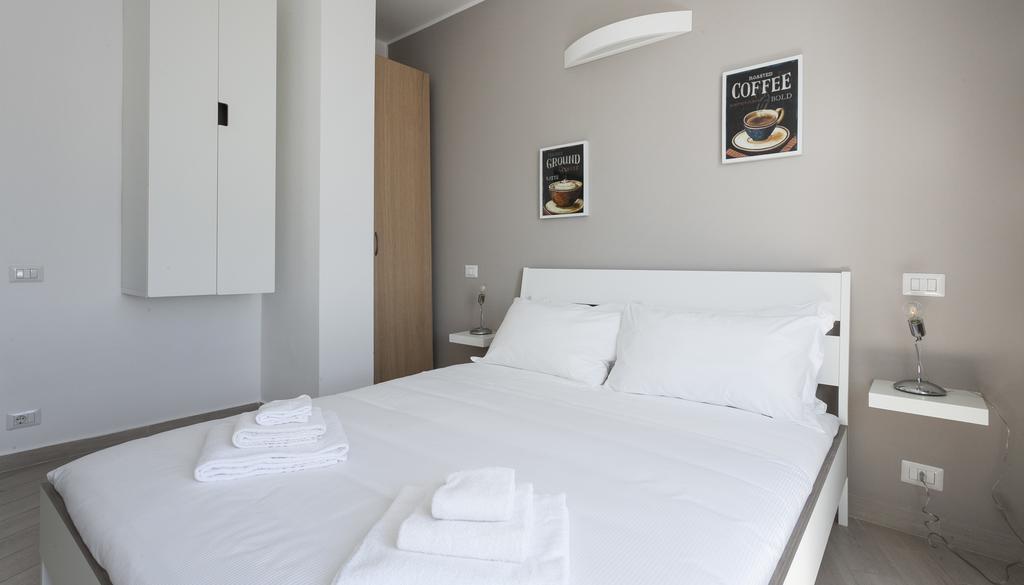 Italianway-Sammartini Apartment มิลาน ภายนอก รูปภาพ